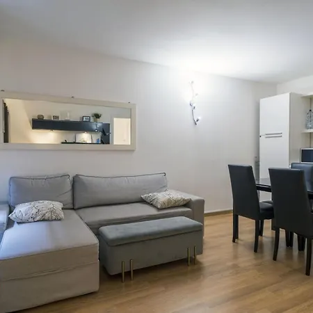 Διαμέρισμα Cozy & Comfy In Navigli Area Μιλάνο