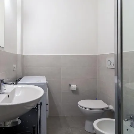 Cozy & Comfy In Navigli Area * Μιλάνο