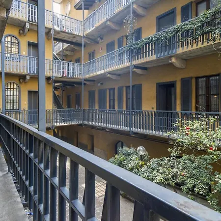 Διαμέρισμα Cozy & Comfy In Navigli Area Μιλάνο