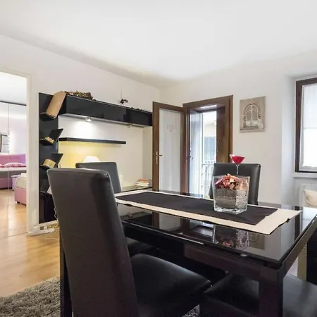 Διαμέρισμα Cozy & Comfy In Navigli Area *