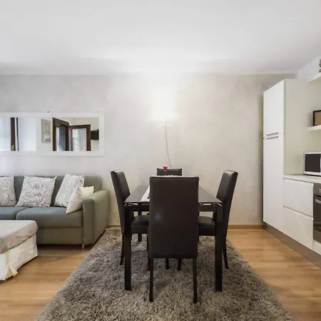 Cozy & Comfy In Navigli Area 아파트 밀라노