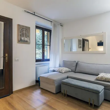 Apartament Cozy & Comfy In Navigli Area