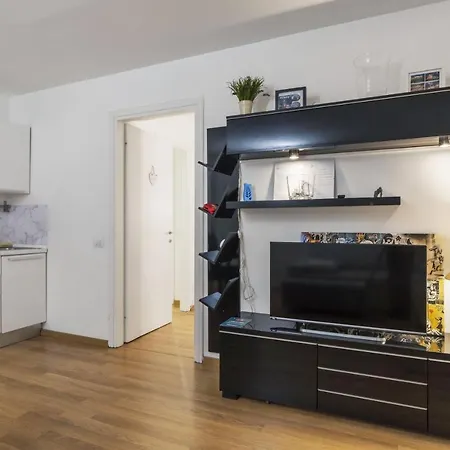 Apartament Cozy & Comfy In Navigli Area *