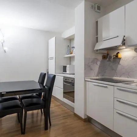 Cozy & Comfy In Navigli Area * Mediolan